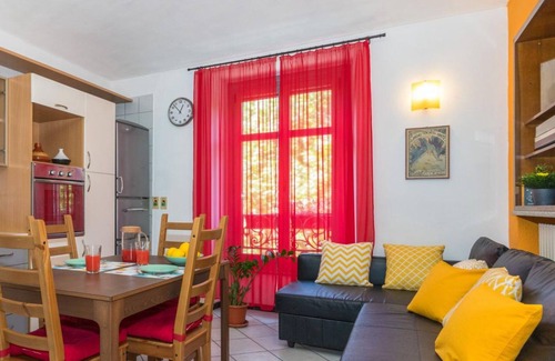 Vanchiglietta Apartamento | Sunny Apartment by Wonderful Italy