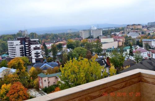 Truskavets Apartamento | Sunny apartment in the city Center