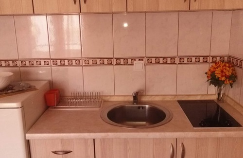 Babilonija Apartamento | Apartamento soleado con balcón.