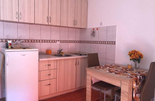 Babilonija Apartamento | Apartamento soleado con balcón.