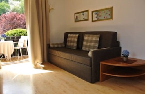 Nalles Apartamento | Sunny apartment with garden & mountain view-Ideal base for your South Tyrol vacation