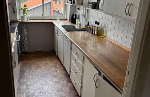 Aarhus C Apartamento | Sunny Apartment With Two Balconies