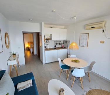 Stomorska Apartamento | Sunny Apartments