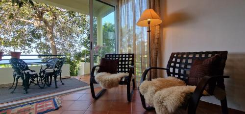 Arco da Calheta Apartamento | Sunny Arco Retreat