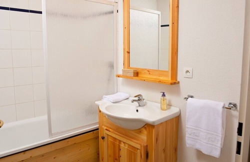 Saint-Jean-d'Arves Casa | Sunny Balcony Hotel Unit Near Sybelles Ski, Pool & Sauna Available