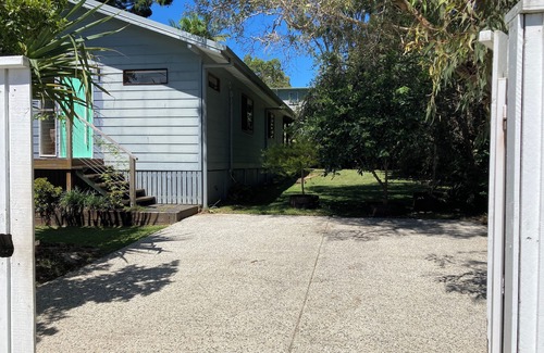 Moffat Beach Casa | Sunny Beach Haven Moffat