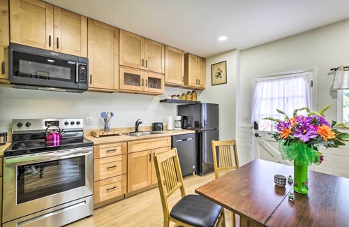 Lincoln Acres Apartamento | Sunny Bonita Studio ~ 5 Mi to Historic Dtwn!