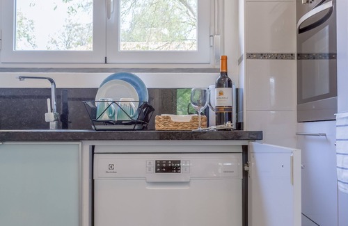 Alvalade Apartamento | Sunny, Bright and Quiet Apartment, By TimeCooler