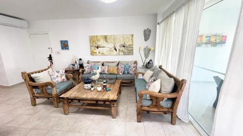 Playa Bibijagua Apartamento | Sunny Caribbean Apartment with Pool