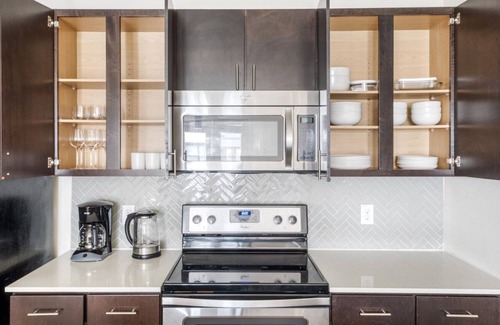 Cherrywood Apartamento | Sunny Cherrywood 1BR w/ Pool, Gym & W/D, nr restaurants, by Blueground