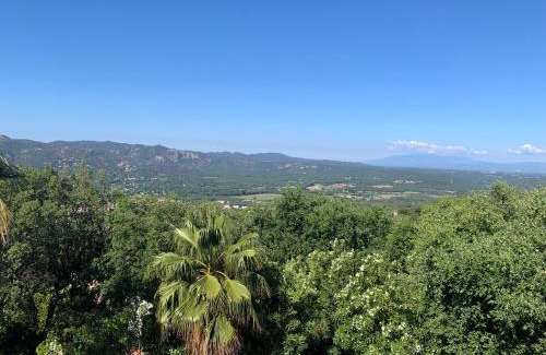 Santa Cristina de Aro Apartamento | Sunny Costa Brava Getaway with Big Private Terrace