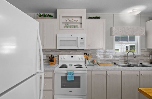 Naples Cabaña | Sunny Cottage south of Naples near Marco Island