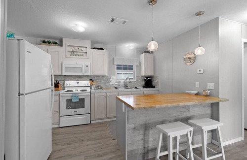 Naples Cabaña | Sunny Cottage south of Naples near Marco Island