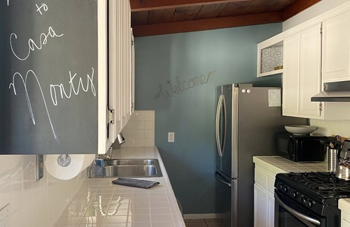 Vista Casa | Sunny, cozy and private 2 bedroom casa with enclosed back yard in Vista, CA