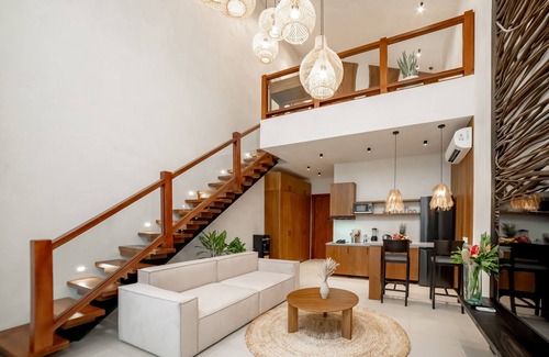 Berawa Villa | Sunny Cuddles
