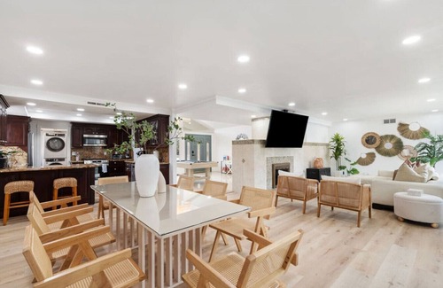 Placentia Casa | Sunny Daze | Heated Pool | Billiards | Games