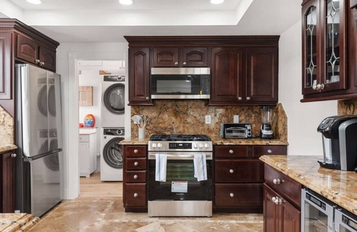 Placentia Casa | Sunny Daze | Heated Pool | Billiards | Games