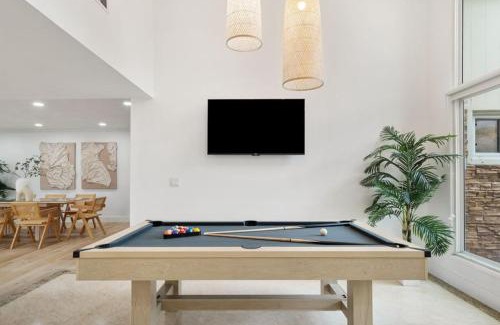 Placentia Casa | Sunny Daze - Heated Pool - Billiards - Games