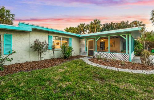 Holmes Beach Casa | Sunny Daze