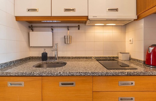 Sao Bento Apartamento | Sunny Design Apt in Praça das Flores by LovelyStay