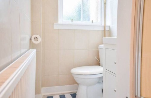 Newhaven Casa | Sunny Edinburgh 2 Bed.