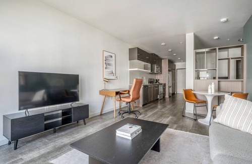 Yesler Terrace Apartamento | Sunny First Hill Jr 1BR w/ Gym, Roof & Lounge, nr Downtown, by Blueground