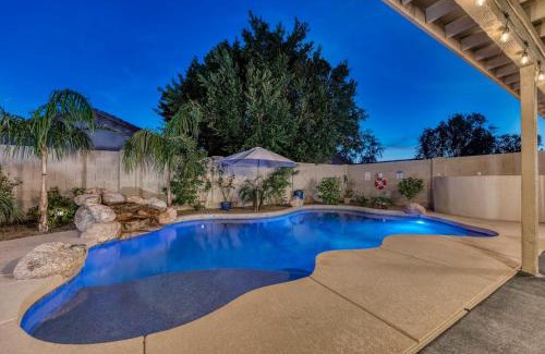 Deer Valley Casa | Sunny Free Heated Pool & Lush Backyard Home