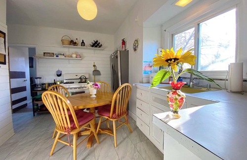 Front Park Casa | Sunny Oasis en ♥ of Five Points, w / Self Check-In