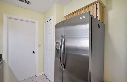 Leesburg Casa | Sunny Getaway: Easy Access to Orlando & the Shore!
