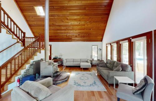 Freestone Casa | Sunny Grove Retreat