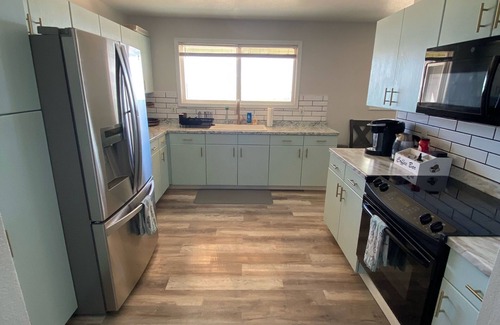 Ewa Beach Cabaña | Sunny Hawaii BeachFront Property