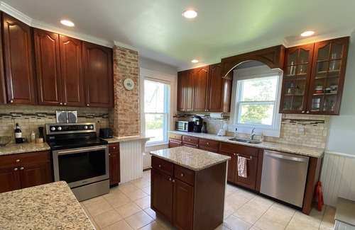 Cambridge Casa | Sunny Home in Cambridge Historic District