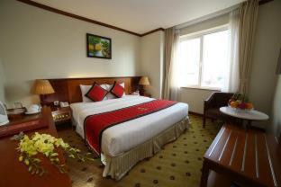 Ngoc Khanh Hotel | Sunny Hotel 1