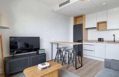 Imperial Apartamento | Sunny Imperial 2BR w/ Pool, Gym, Sauna & Rooftop, by Blueground