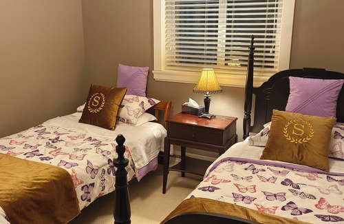 Surrey Cama Y Desayuno | Sunny Island by White Rock B&B Cozy Family Club 3B2B