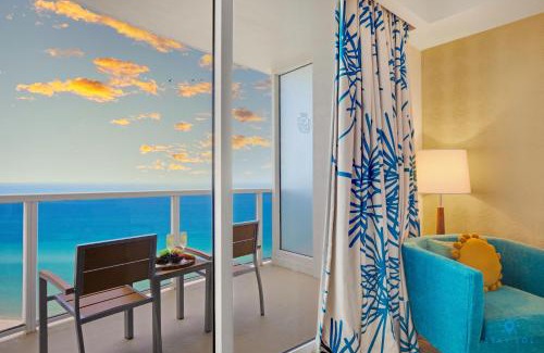 Sunny Isles Beach Hotel | Sunny Isles Bliss: Beachfront Retreat for 4