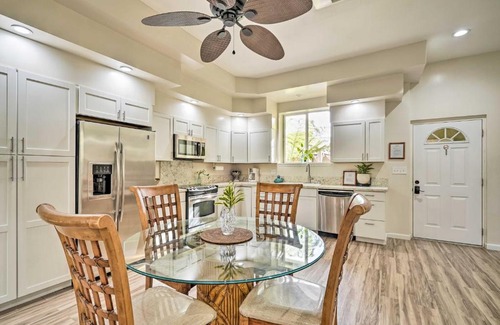 Coconut Grove Casa | Sunny Kailua Home with Covered Lanai 1 Mi to Beach!