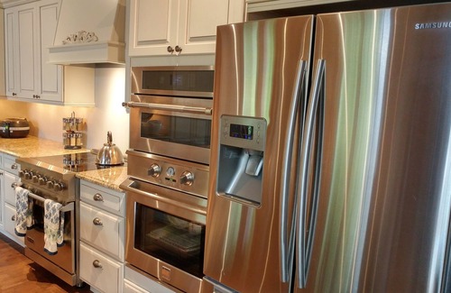Bracebridge Cabaña | Sunny Lake Muskoka Waterfront Cottage