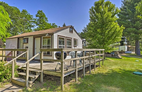 Montello Apartamento | Sunny Lakefront Retreat Boat, Fish and Hike!