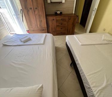 Petrovac Apartamento | Sunny Lemon Garden