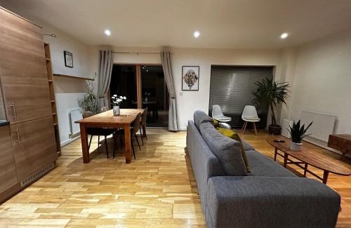 Dalston Apartamento | Sunny London apartment for 4 guests, self check in
