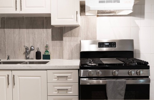 Upper Beaches Casa | Sunny Multi Level House Close To Beach!