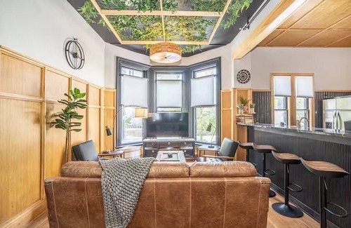 Federal Hill Apartamento | SUNNY- Nordic-Inspired Flat. Intimate & Beautiful