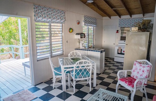 Fulladoza Bay Villa | NUEVO * Sunny Oceanfront Villa: terrazas grandes, vista increíble