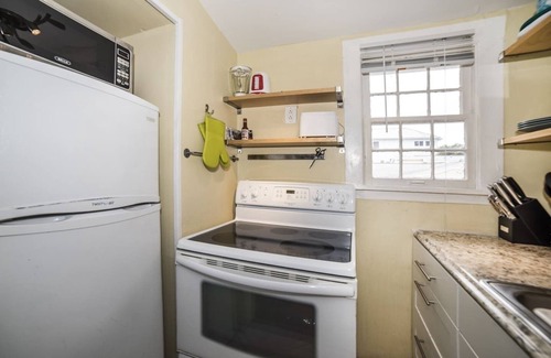 Pass-a-Grille Cabaña | Sunny PaG Island rental w/bikes-just steps2beach