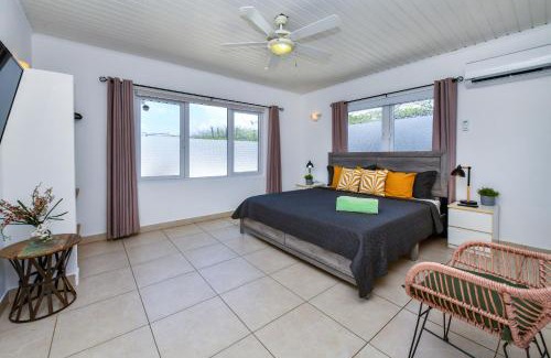 Palm Beach Casa | Sunny Palm Beach Villa