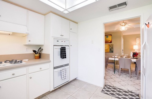 Sonora Sunrise Condominio | Sunny Palm Springs Haven: Fenced Patio, 6 Pools!