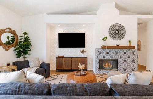 Indio Casa | Sunny Palms by AvantStay Near Empire Polo Club