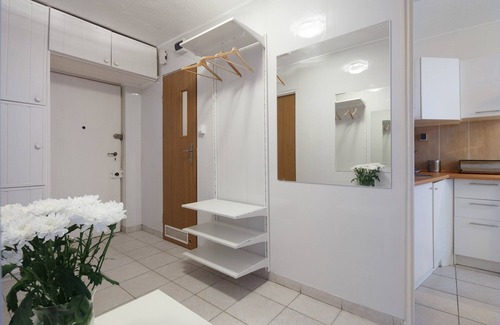 Katowice Apartamento | Sunny ParkApt by Stadium 1MinWalkToTramTo SpodekCongressCentre Near Airport