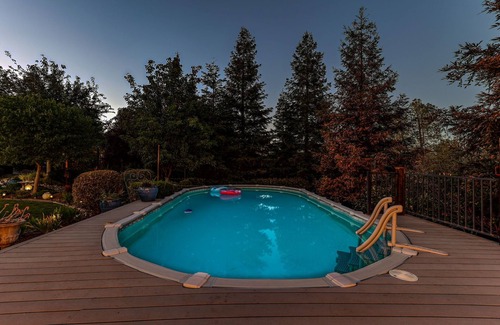 Columbia Casa | Sunny Pines :: Pool & Spa + Backyard Oasis!